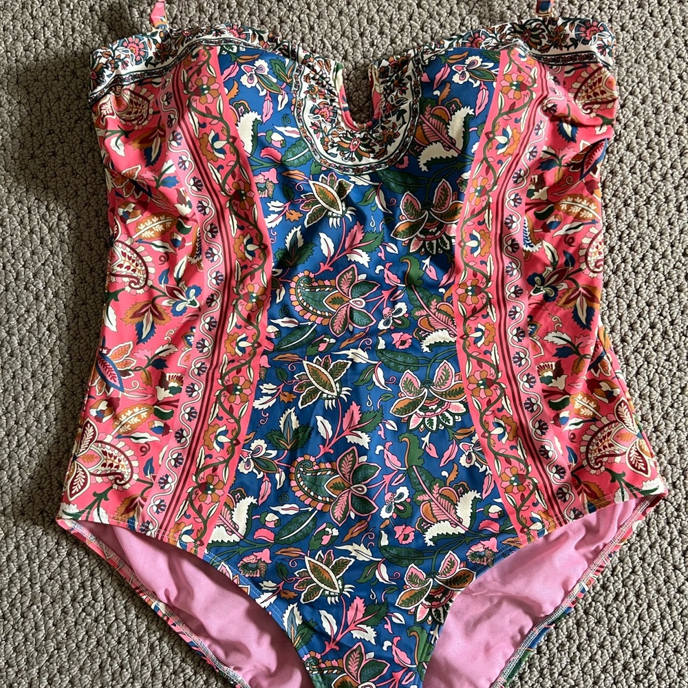 Biden Floral Patterned One-Piece Swimsuit